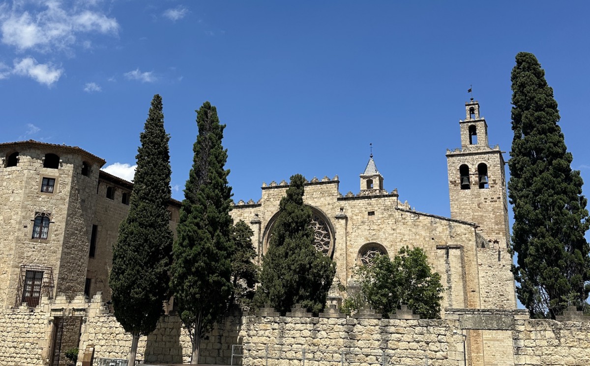 Sant Cugat del Vallés: El Monasterio Románico y otros atractivos