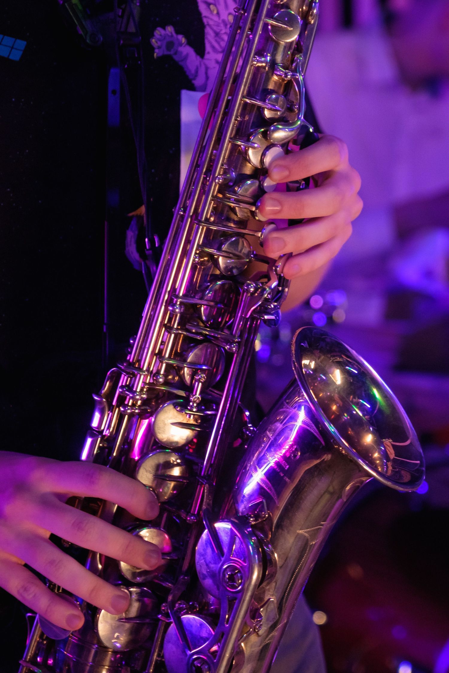 <p>L&rsquo;octubre convida a gaudir de Barcelona a un altre ritme. Els carrers continuen plens de vida, per&ograve; el calendari canvia de to: arriben les festes de barri, les sales de concerts s&rsquo;animen i alguns edificis obren portes que habitualment estan tancades. Si ets la ciutat aquest mes, aqu&iacute; tens cinc plans per combinar amb passejades, terrasses i descobertes.</p>
